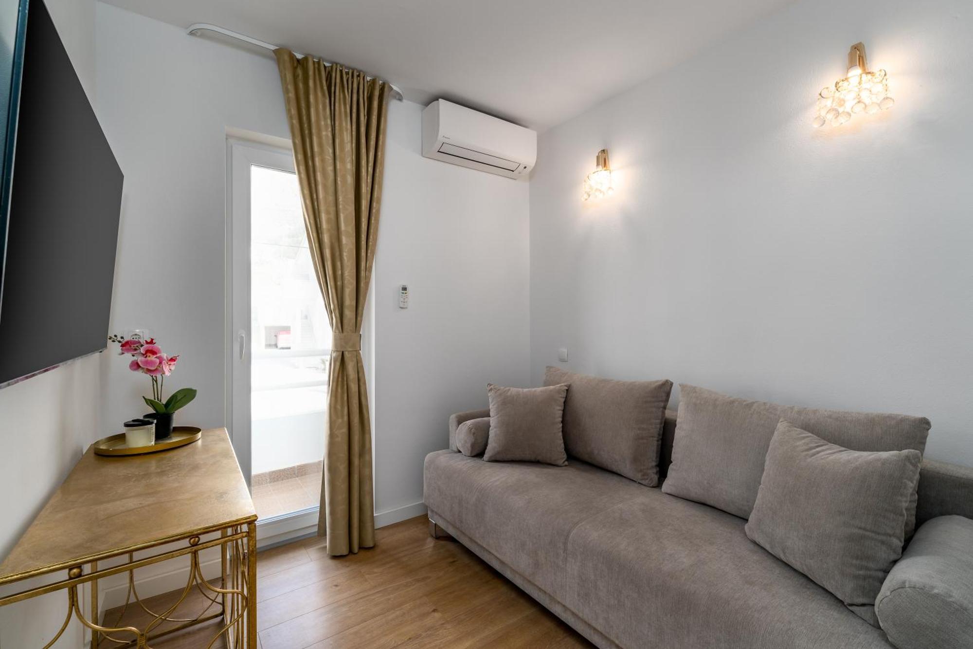 Rooms Vedrana (Adults Only) Подстрана Стая снимка