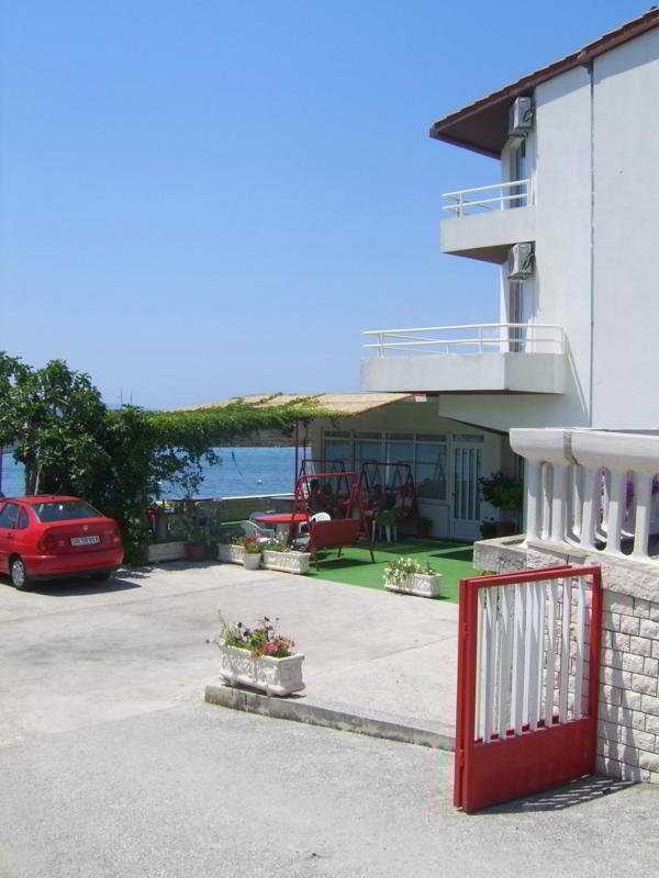 Rooms Vedrana (Adults Only) Подстрана Екстериор снимка